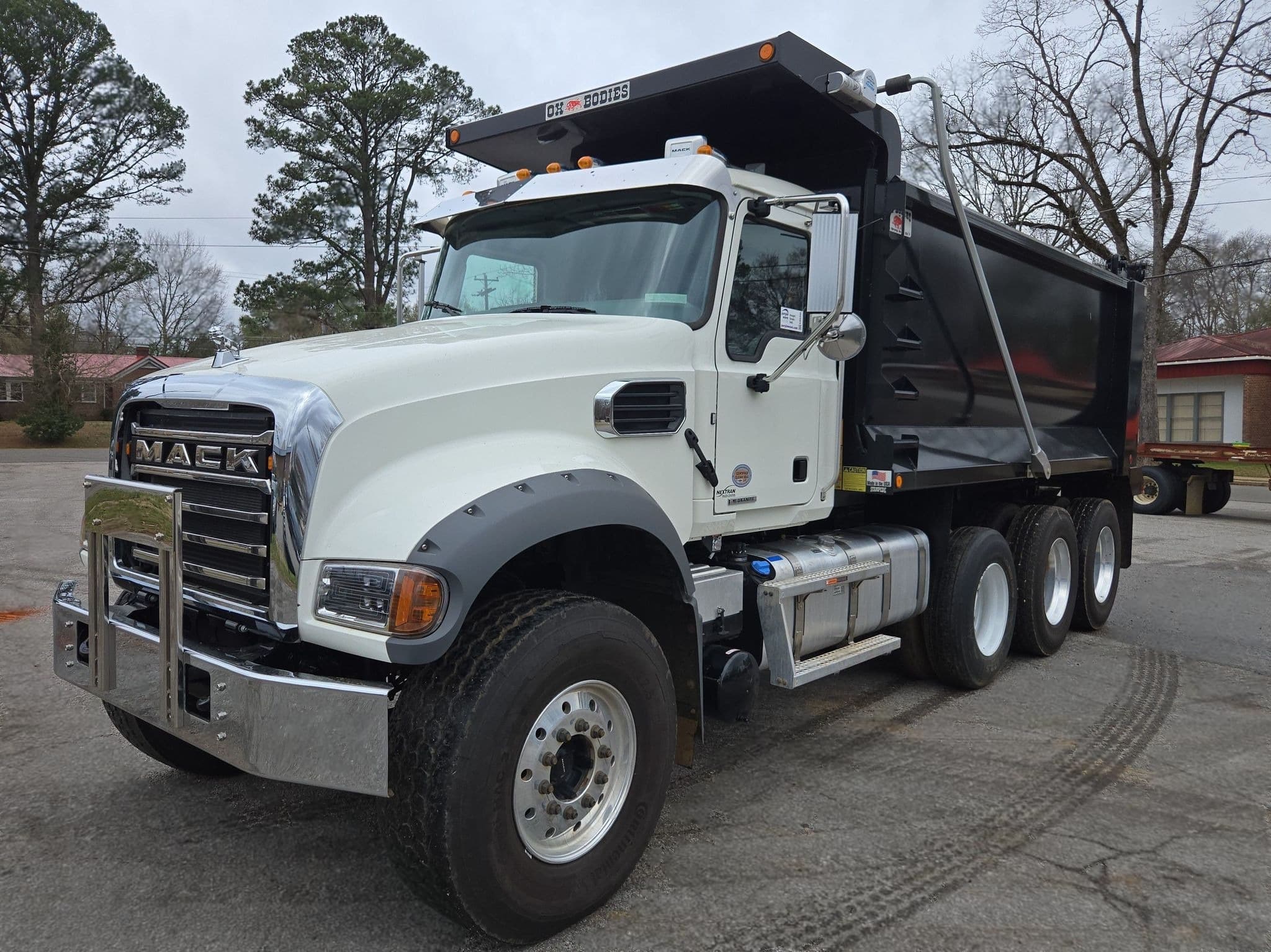 2025 Mack Granite